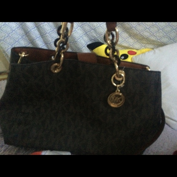 Michael Kors hands bags - Picture 1 of 5